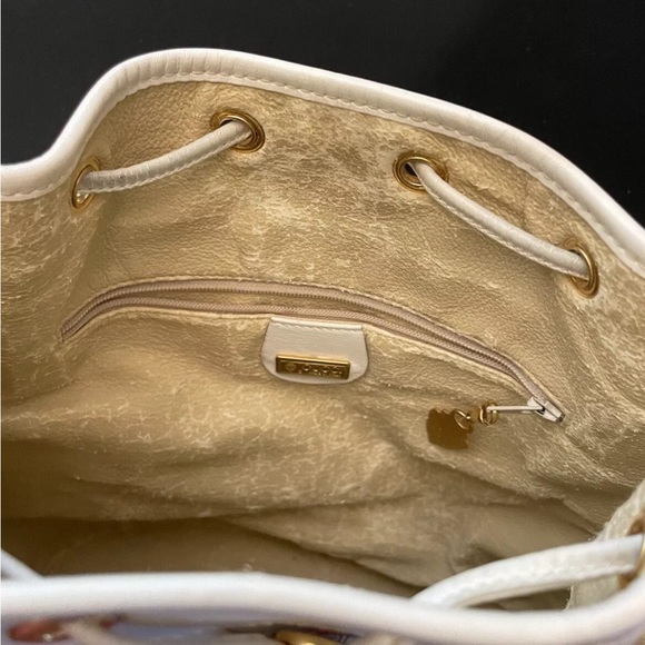 Gucci Vintage Flora White Leather Drawstring Bag-Authenticated - Picture 15 of 15